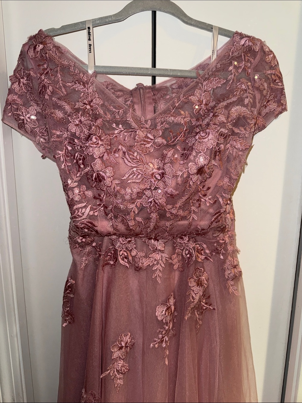 Mauve Lace Appliqué Tulle Evening Dress - Picture 3 of 14